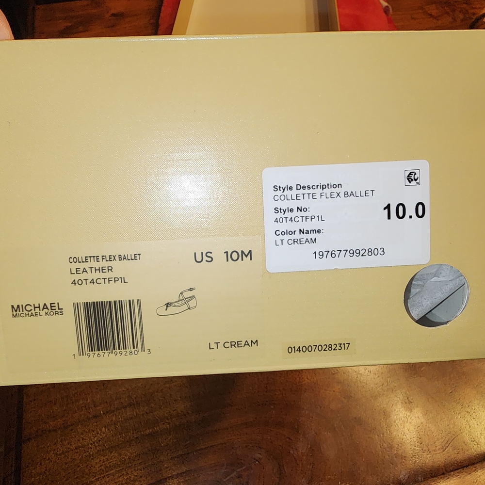 MICHAEL KORS Leather Lt Cream Ballet Flats Collette New In Box, Sz 10 Orig $145 - Picture 6 of 7